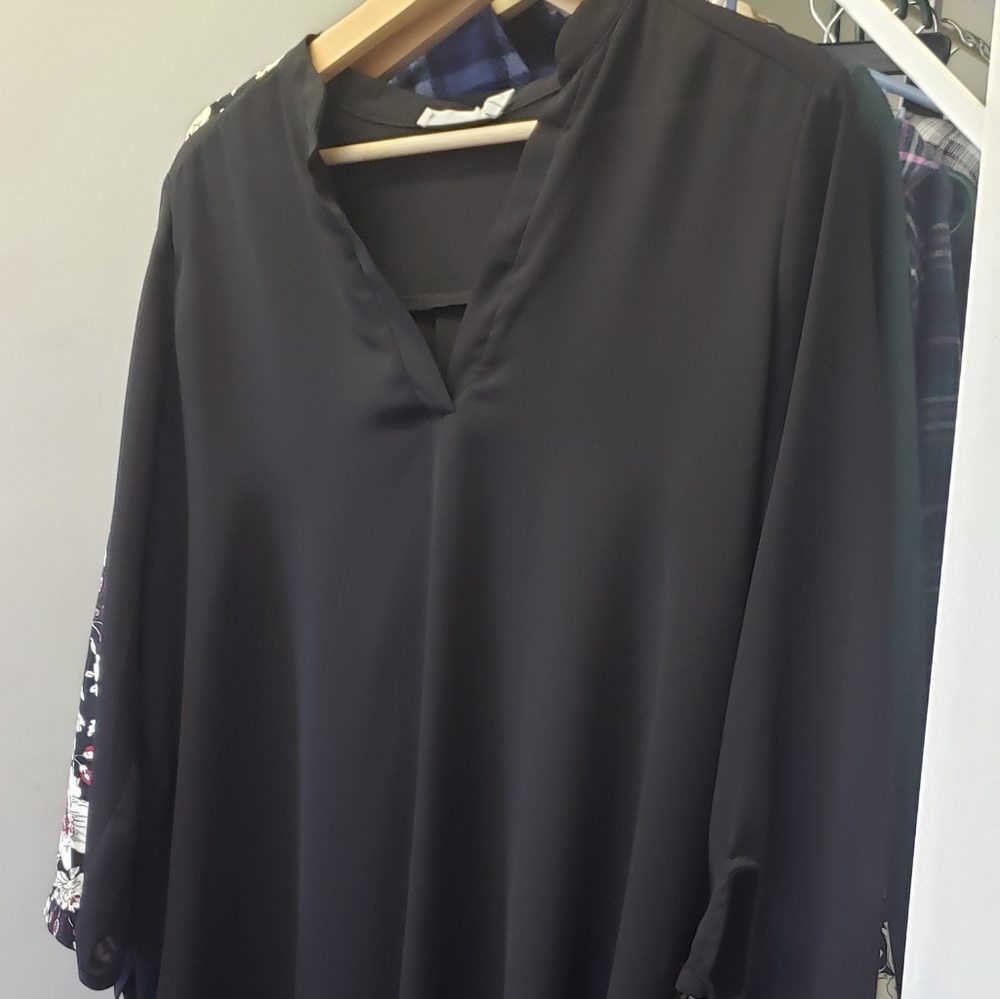 Lush Warren tie sleeve blouse